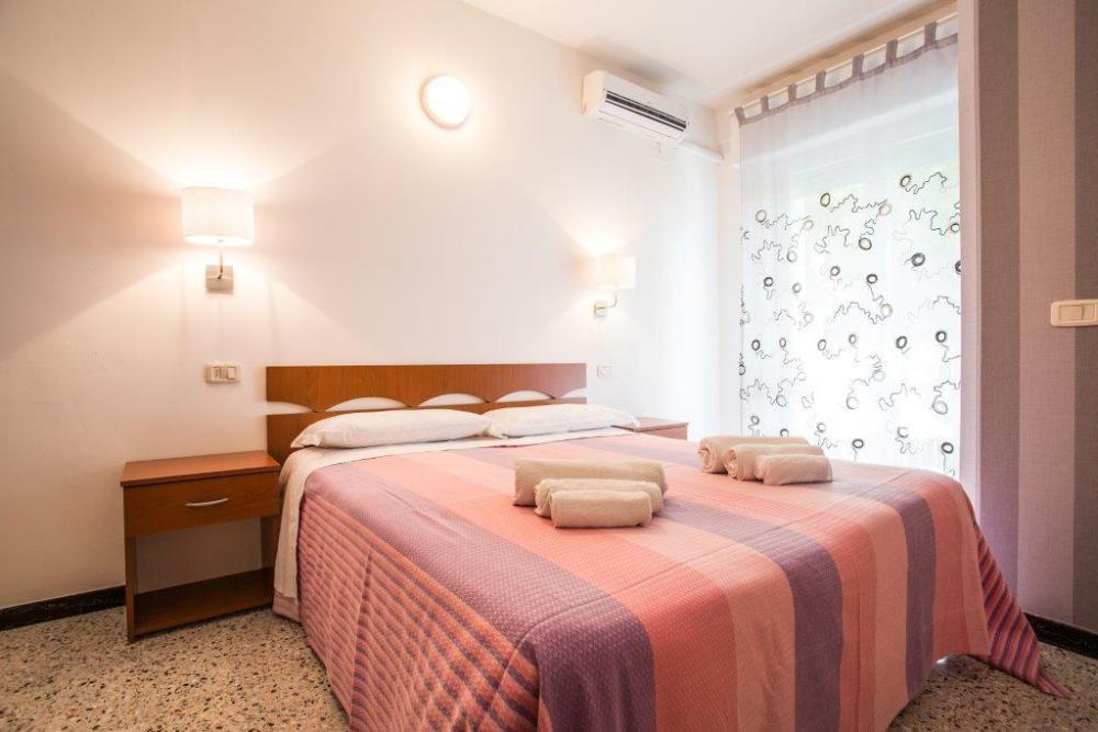 Hotel Hollywood リッチョーネ エクステリア 写真