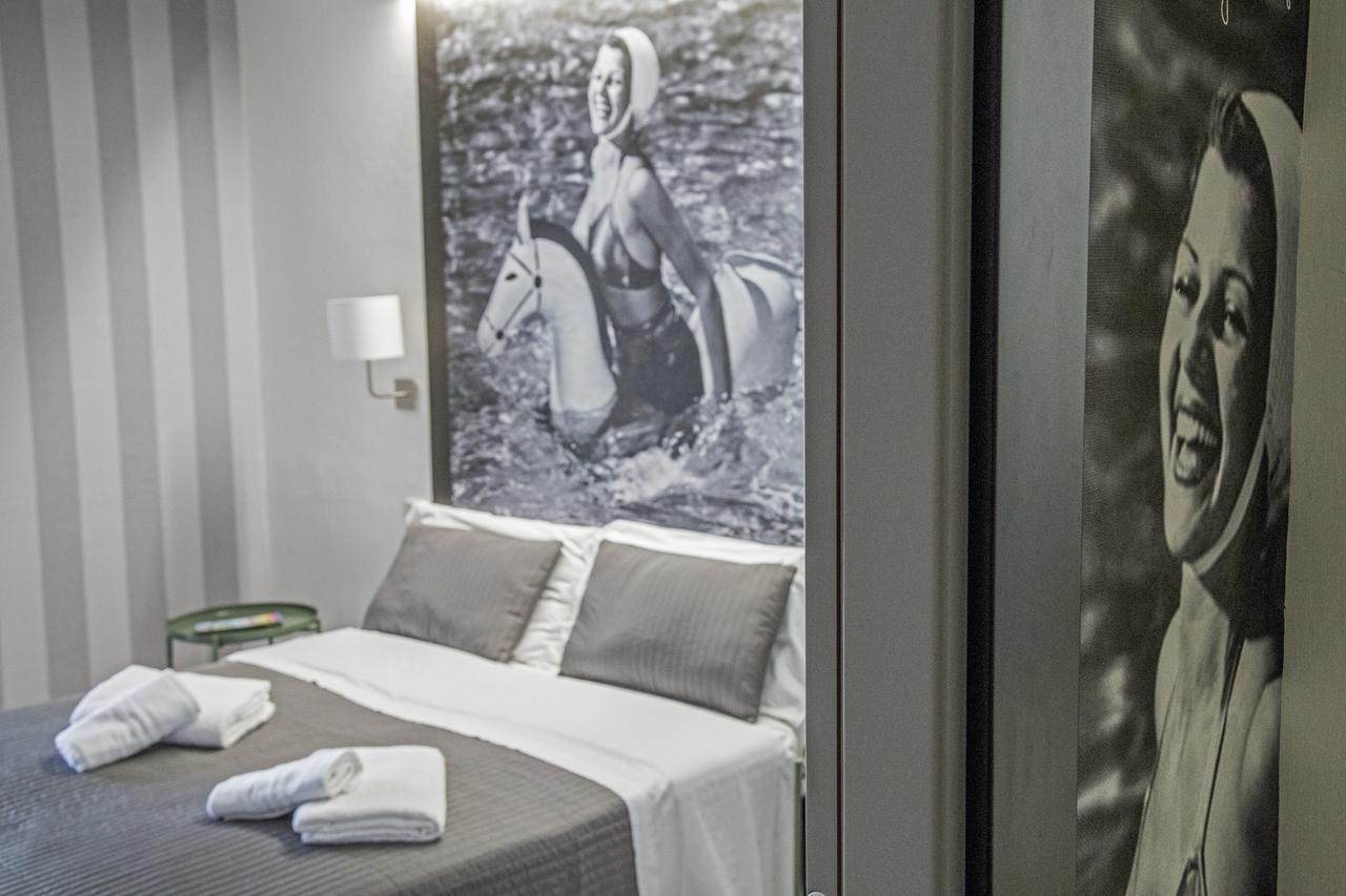 Hotel Hollywood リッチョーネ エクステリア 写真